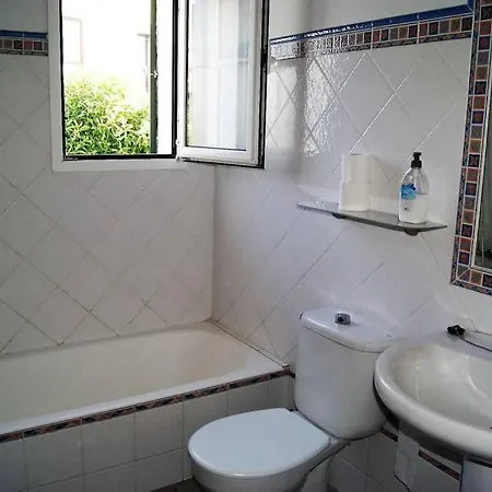With Private Pool, Spacious Garden & Bbq אלאיור