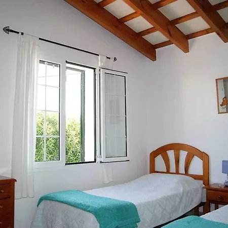With Private Pool, Spacious Garden & Bbq Villa