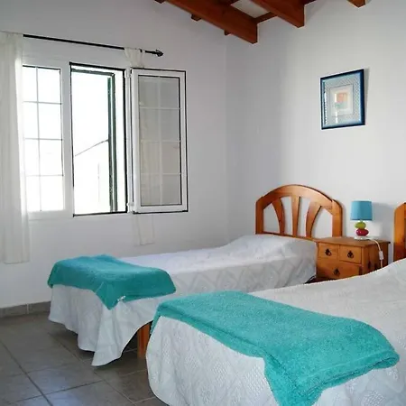 Villa With Private Pool, Spacious Garden & Bbq Alaior